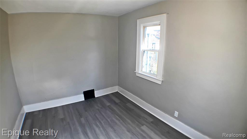 949 Boston Unit A Avenue, Waterford, MI 48328 — Photo 13
