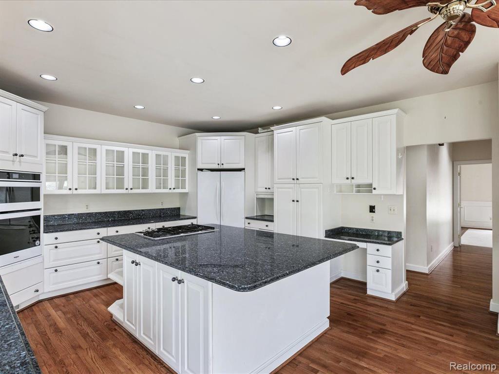 3744 RIVERVIEW TERRACE N, East China, MI — Photo 18