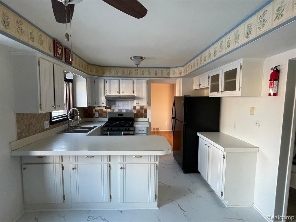 40420 MEADE POINT Drive, Sterling Heights, MI 48313 — Photo 9