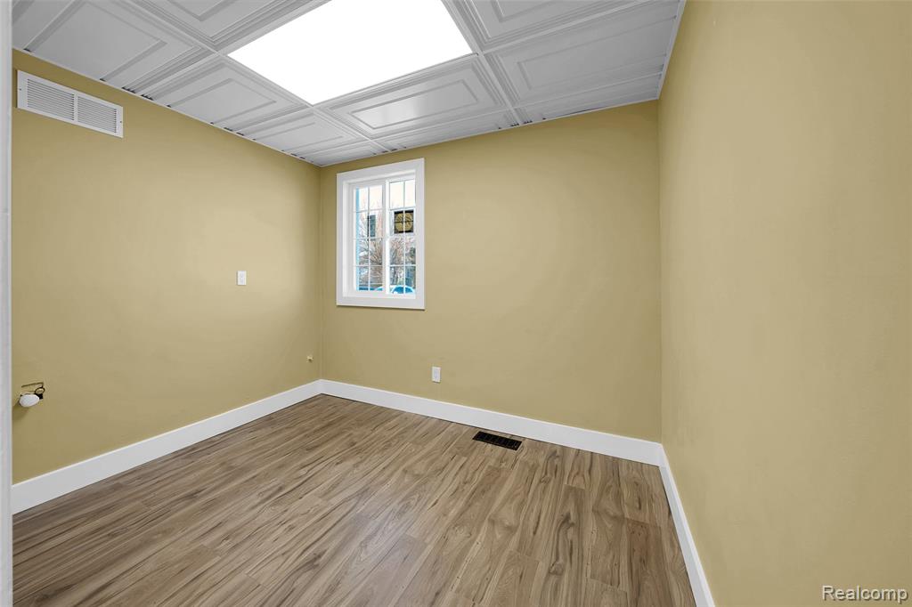 1095 W Huron Street, Waterford, MI 48328 — Photo 20