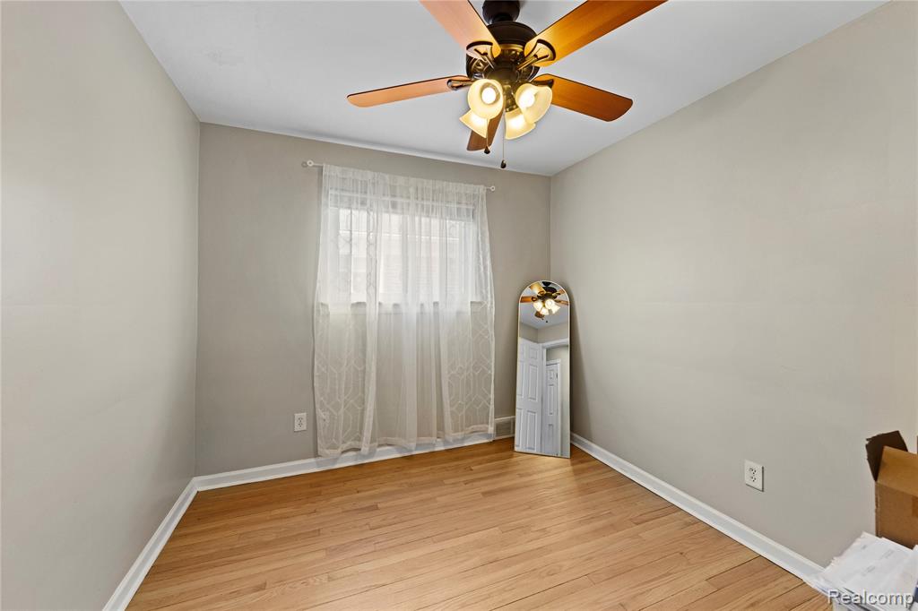 4692 McKinley Street, Dearborn Heights, MI 48125 — Photo 13