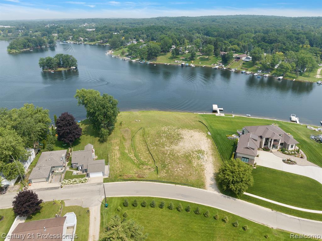 9986 KING Road, Davisburg, MI — Photo 14