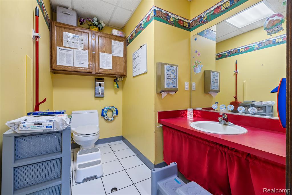 7739 Clyde Road, Fenton, MI 48430 — Photo 52