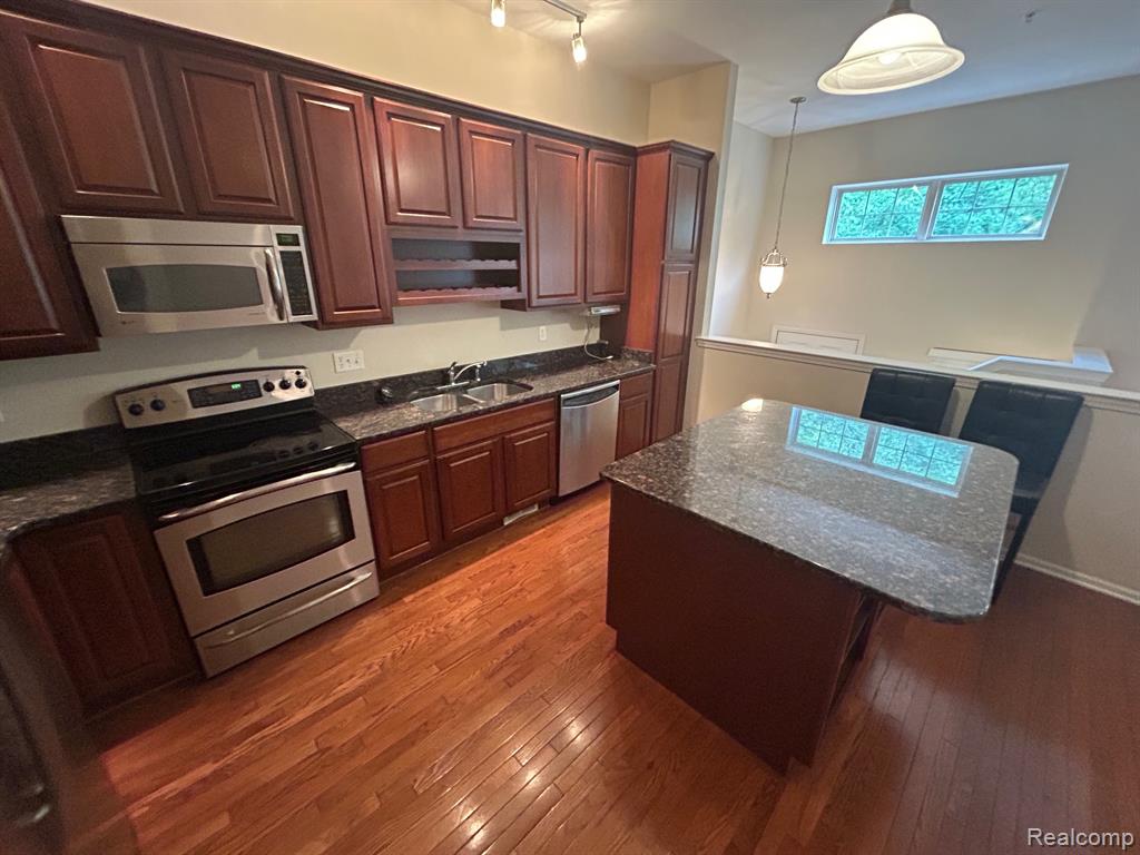 39798 ROCKCREST Circle, Northville, MI — Photo 10