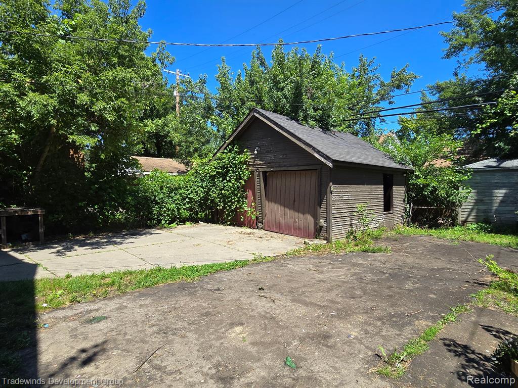 5074 DEVONSHIRE Road, Detroit, MI 48224 — Photo 2