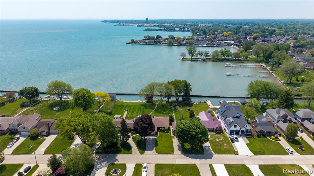 22606 Ardmore Park Drive, Saint Clair Shores, MI 48081 — Photo 4