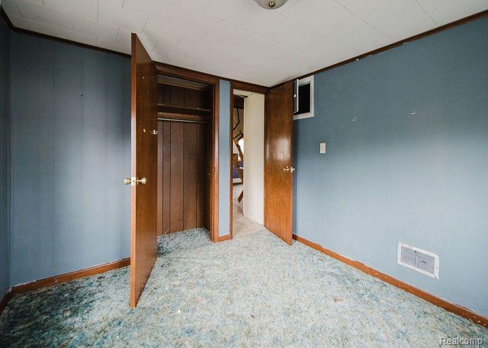 241 W CHESTNUT Street, Breckenridge, MI 48615 — Photo 18