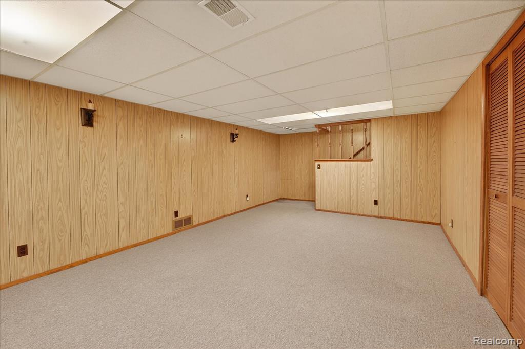 18268 University Park Drive, Livonia, MI, 48152