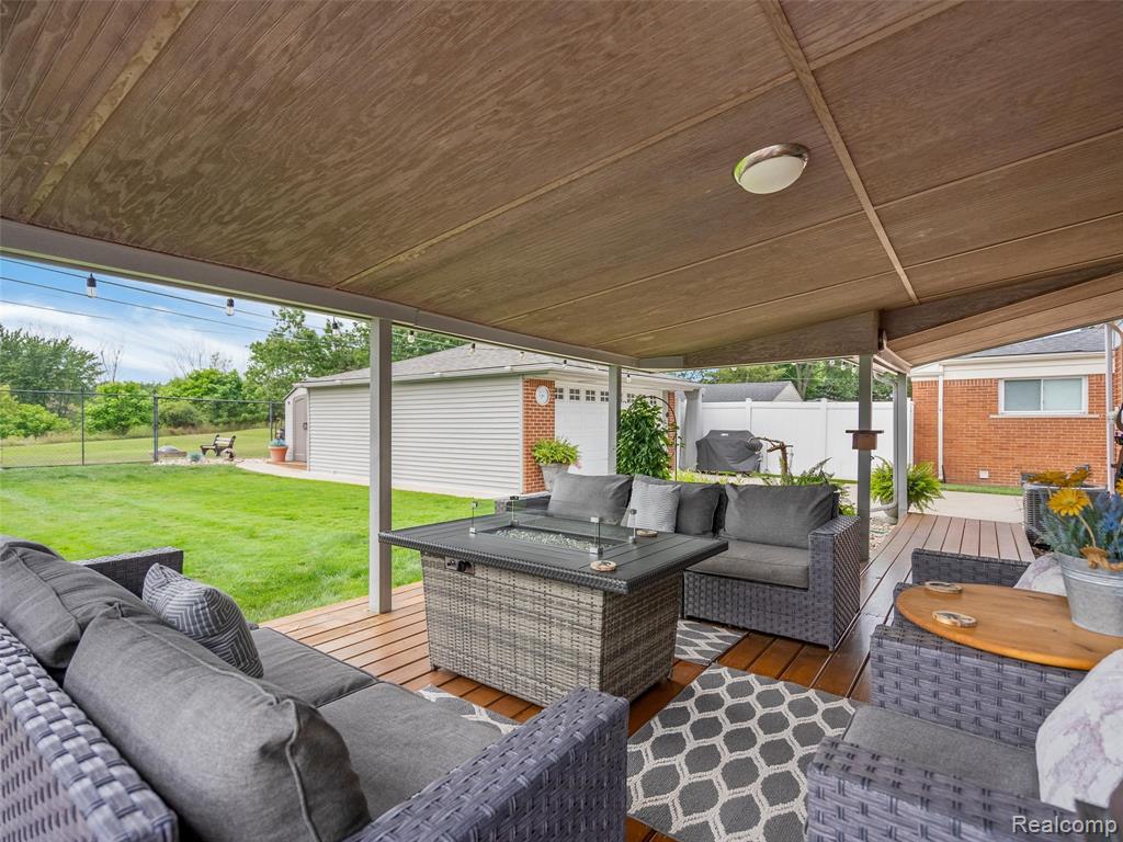 7721 Carrousel Boulevard, Westland, MI — Photo 45