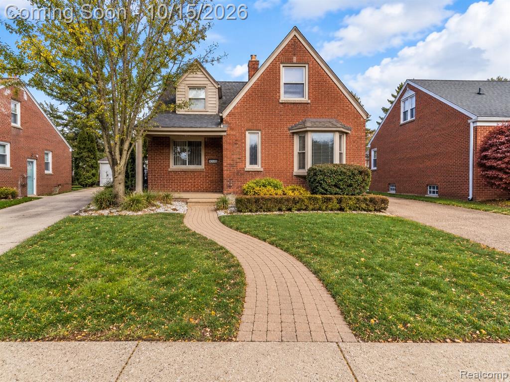 15601 Camden Avenue, Eastpointe, MI 48021