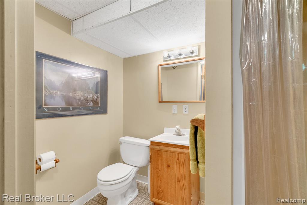 42347 Brentwood Drive, Plymouth, MI 48170 — Photo 34