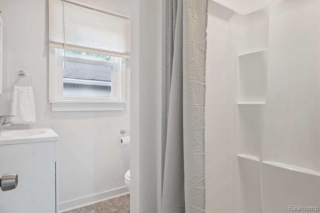 8240 Westpoint Street, Taylor, MI 48180 — Photo 30