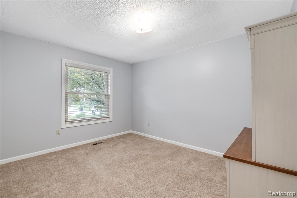 719 TEN POINT Drive, Rochester Hills, MI 48309 — Photo 26