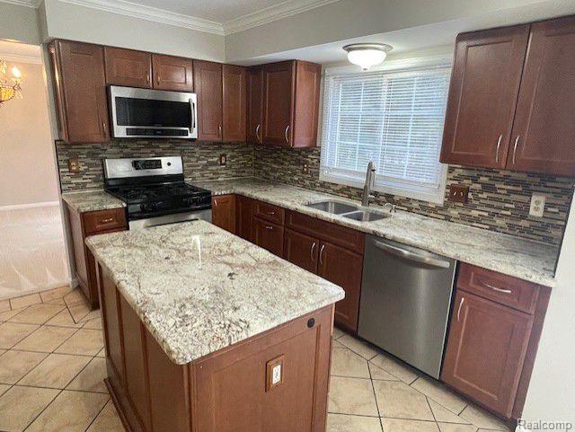 7411 MEADOWCREST, Orchard Lake Village, MI 48324 — Photo 6
