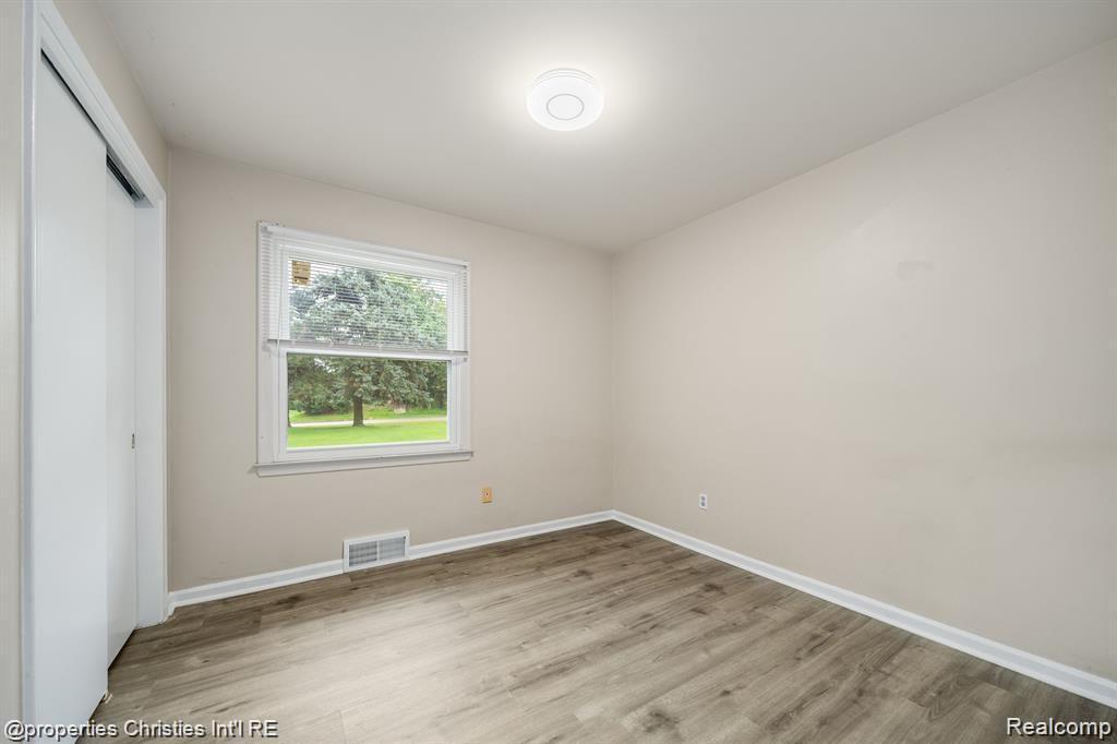 4912 S CLUNBURY Road, West Bloomfield, MI — Photo 19