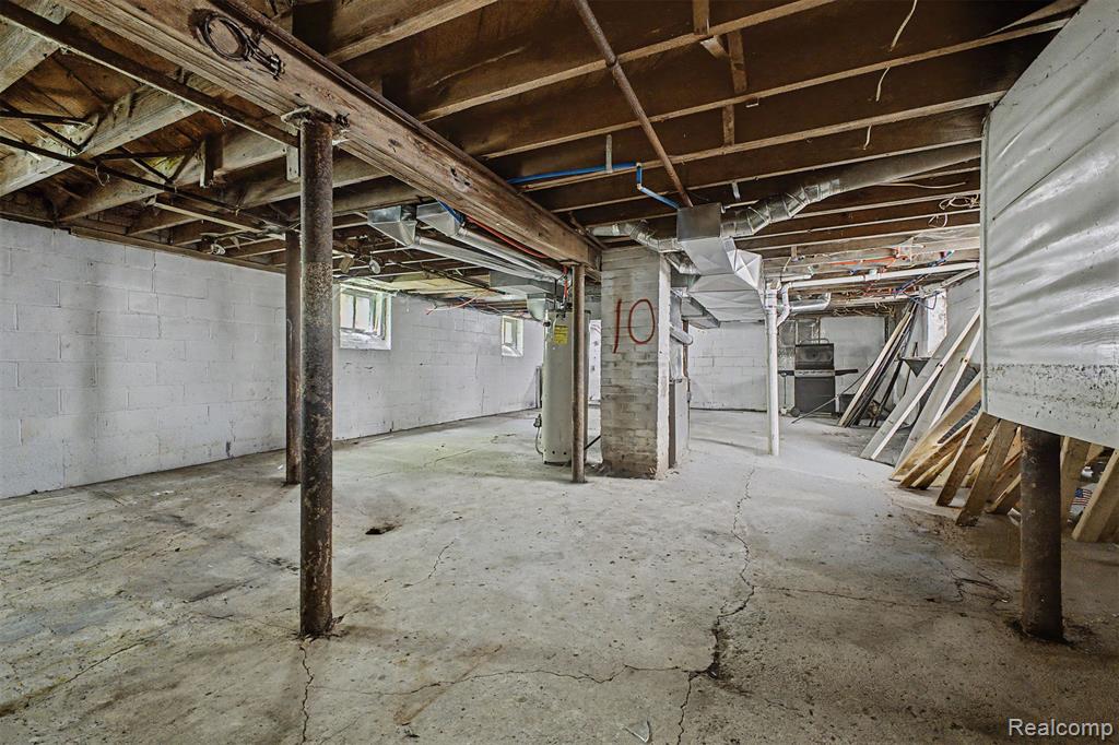 9275 Appoline Street, Detroit, MI 48228 — Photo 40