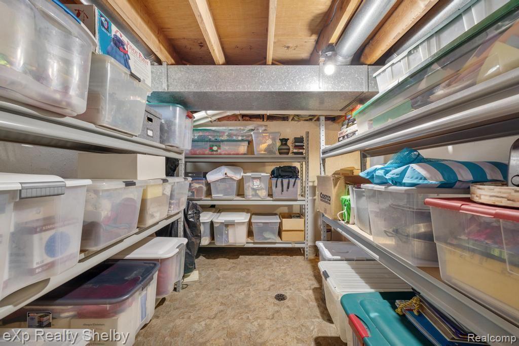 691 BARCLAY Drive, Troy, MI 48085 — Photo 44