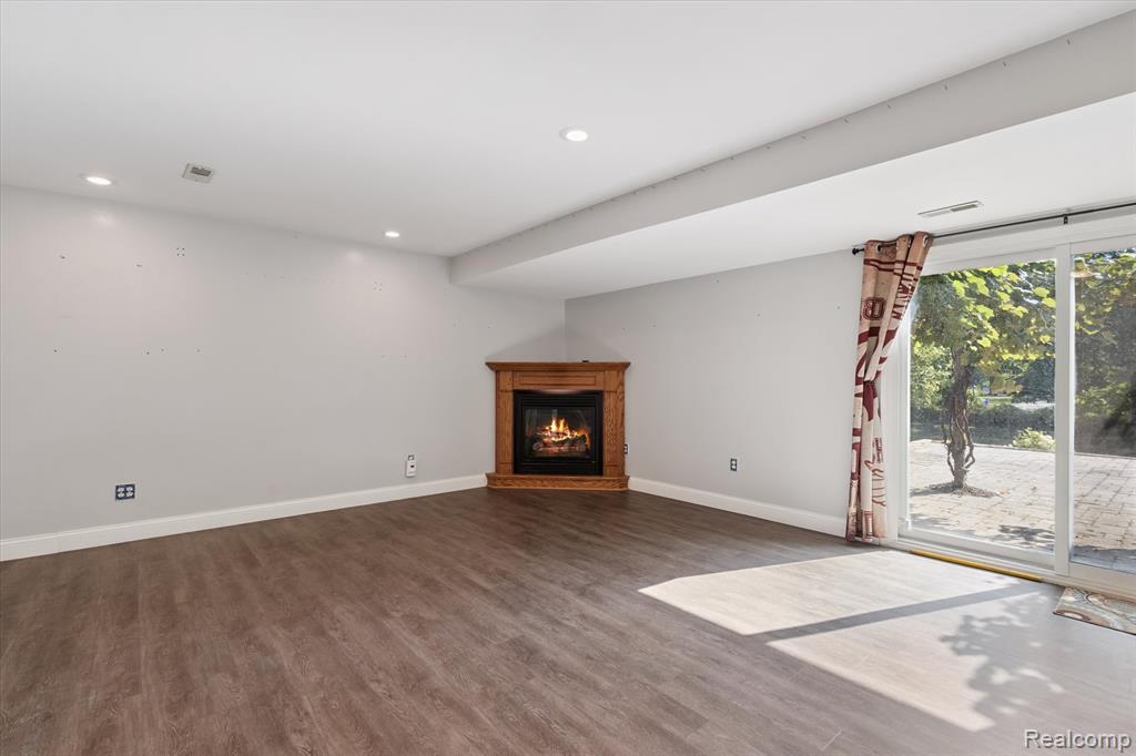 480 Andover Woods Drive, Fenton, MI 48430 — Photo 28