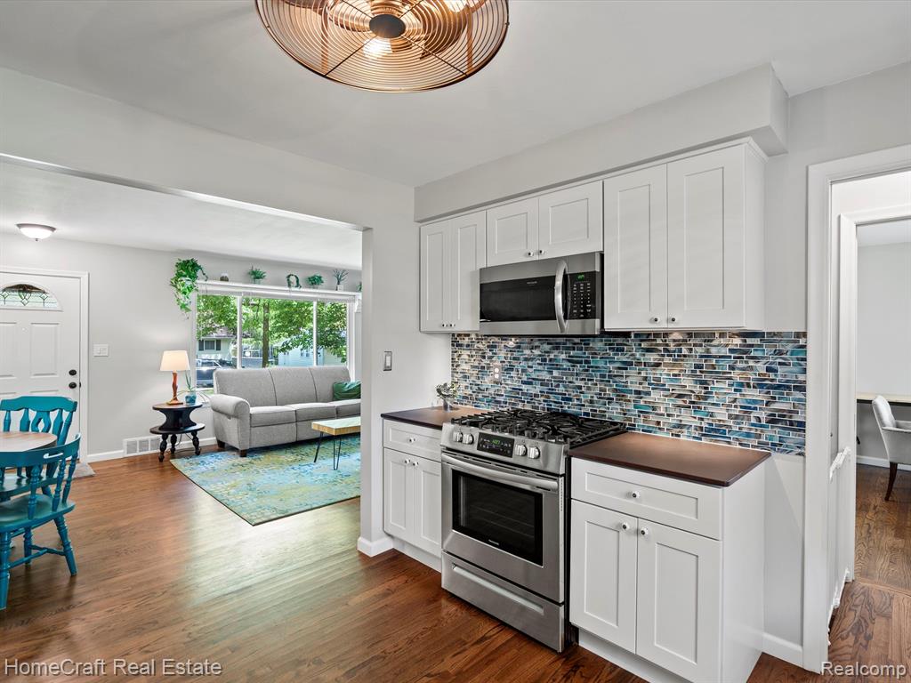 523 W BROOKS Street, Howell, MI 48843 — Photo 11