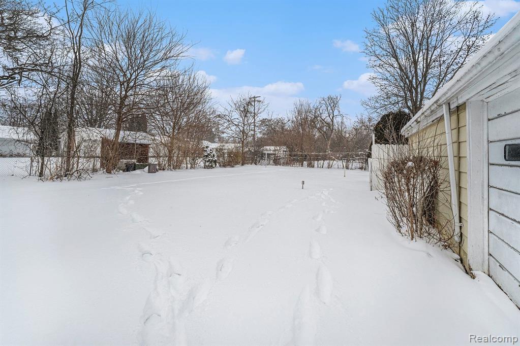 4418 Ashlawn Drive, Flint, MI 48507 — Photo 18