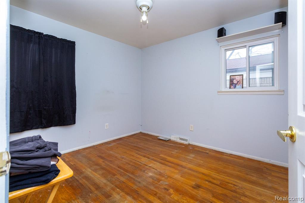 4218 CULVER Street, Dearborn Heights, MI 48125 — Photo 13