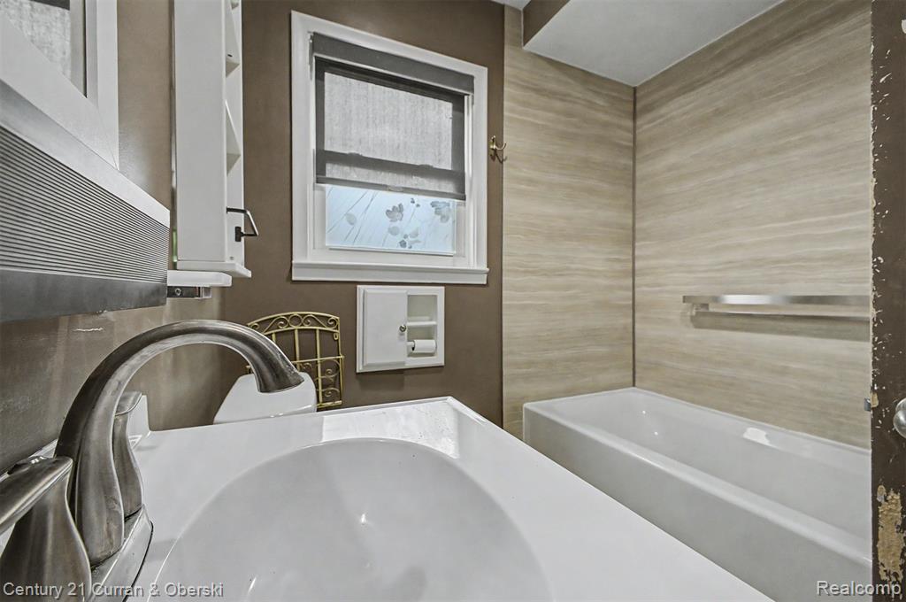 9952 Park Avenue, Allen Park, MI 48101 — Photo 19