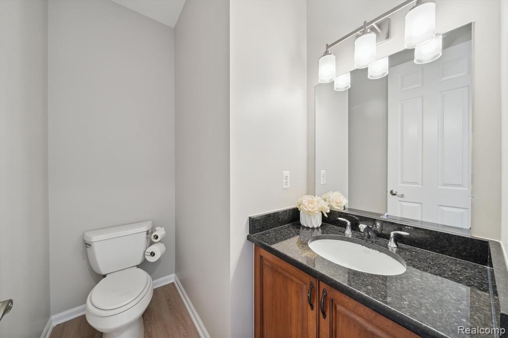 4976 Saddle Brook Court, Troy, MI 48085 — Photo 35