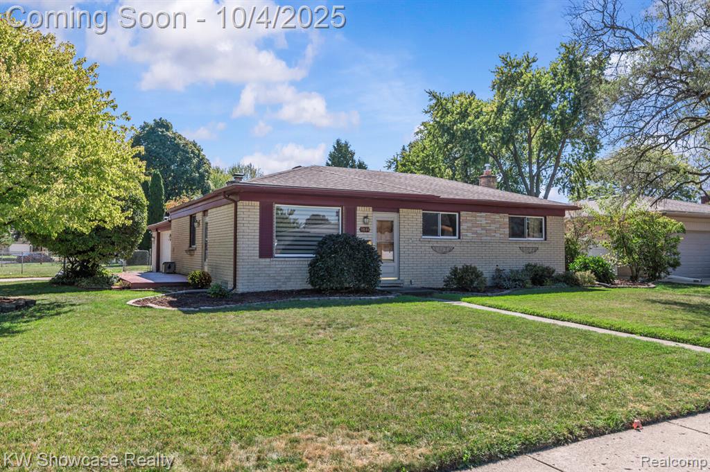 8644 Independence Drive, Sterling Heights, MI 48313 — Photo 2