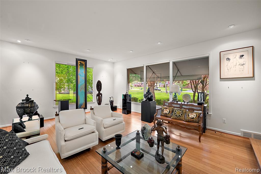 30400 Woodhaven Lane, Beverly Hills, MI 48025 — Photo 5