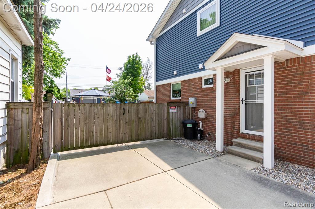653 Chestnut Street, Wyandotte, MI 48192 — Photo 45