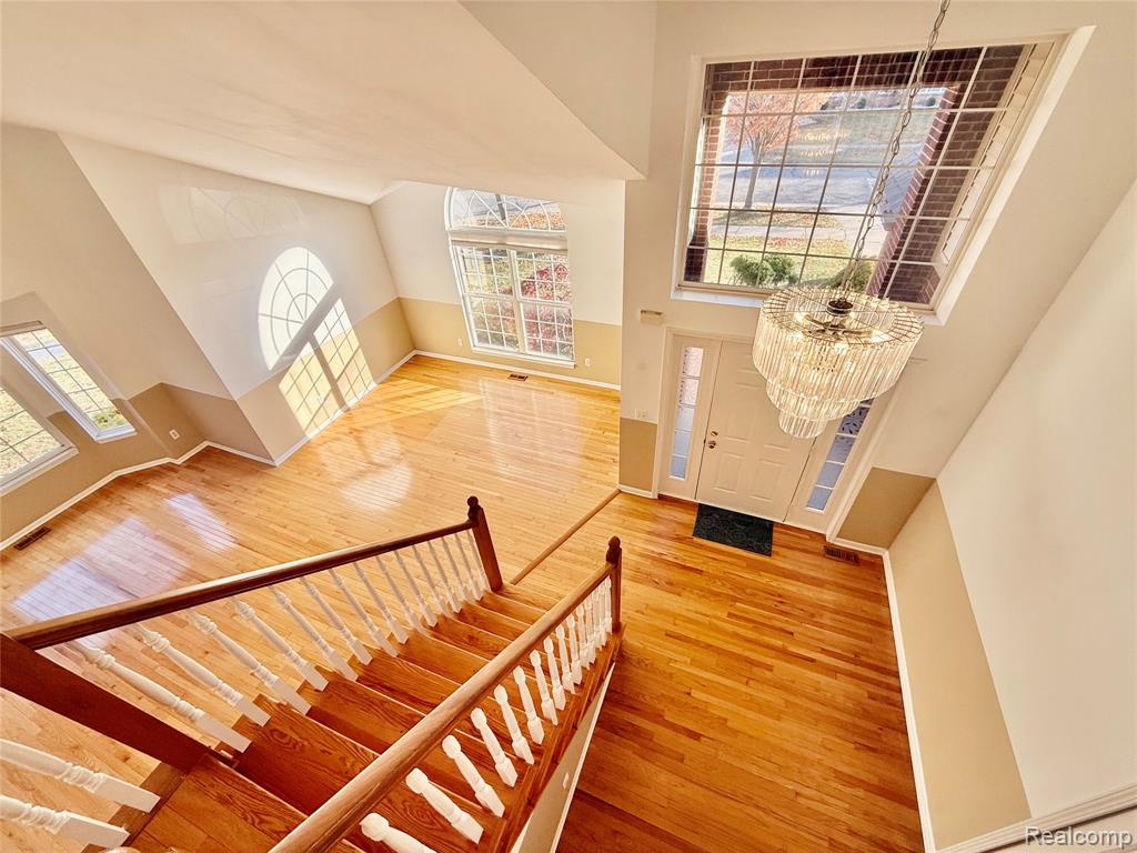 44000 Settlers Creek Court, Novi, MI — Photo 4