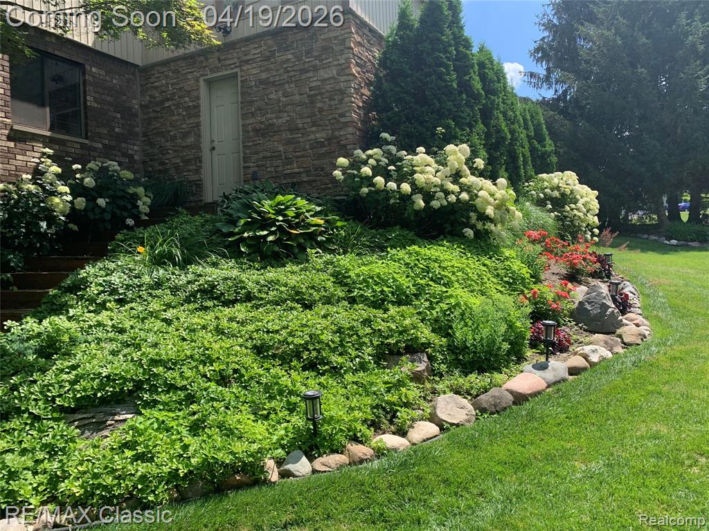 3398 Tiquewood, Commerce Twp, MI 48382 — Photo 57