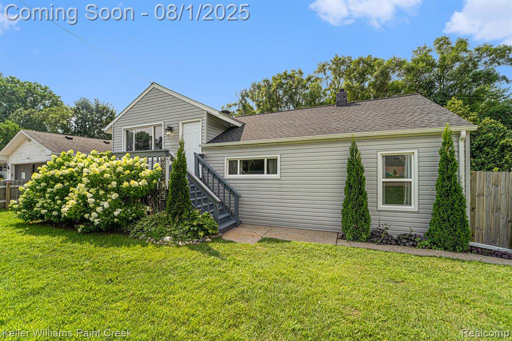 4135 Fenmore Avenue, Waterford, MI 48328 — Photo 4