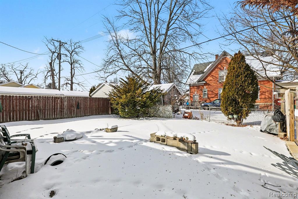 402 S 5th Street, St. Clair, MI 48079 — Photo 12
