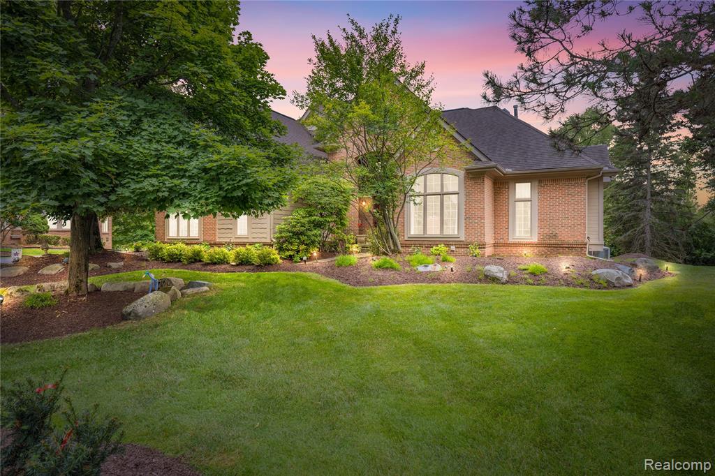 6567 Claremore Court, West Bloomfield, MI — front exterior