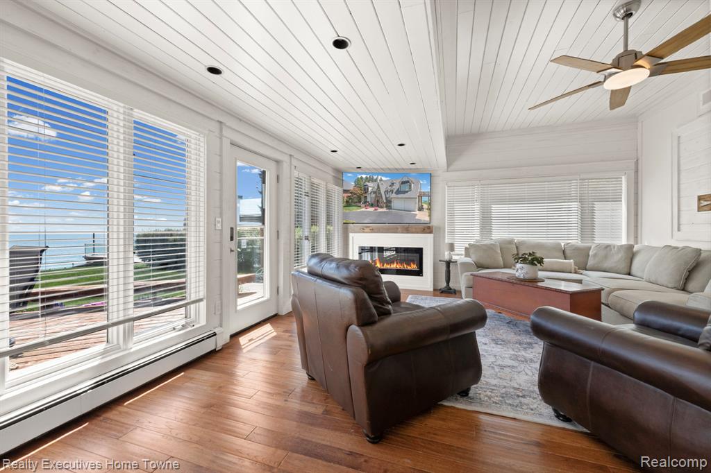 8308 Lakeshore, Burtchville, MI 48059 — Photo 49