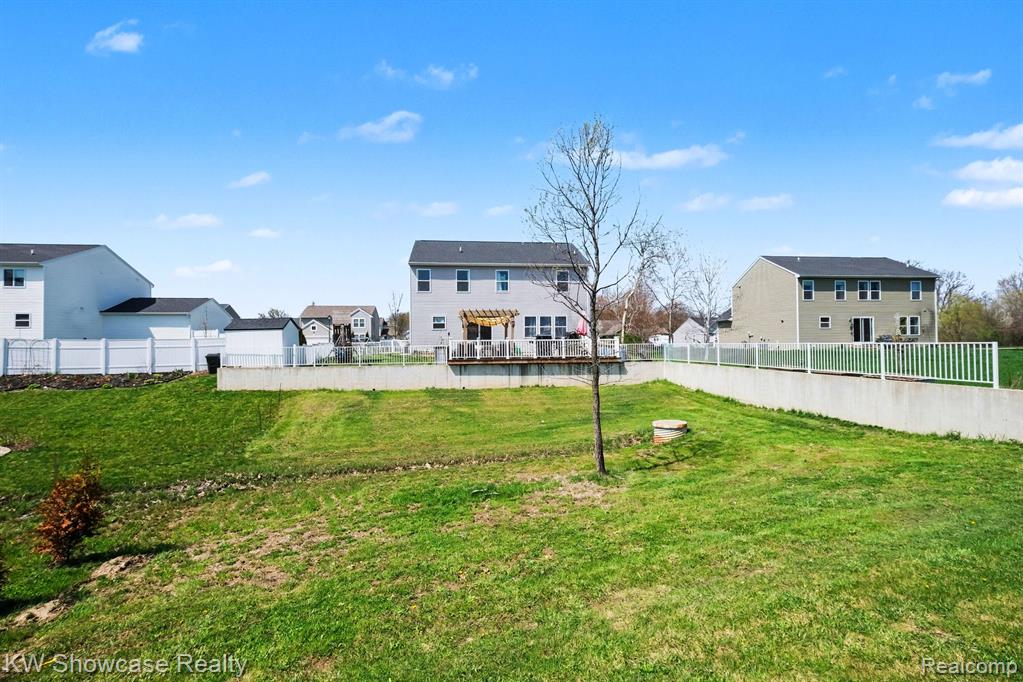 4339 Pebble Creek Boulevard, Grand Blanc, MI 48439 — Photo 32