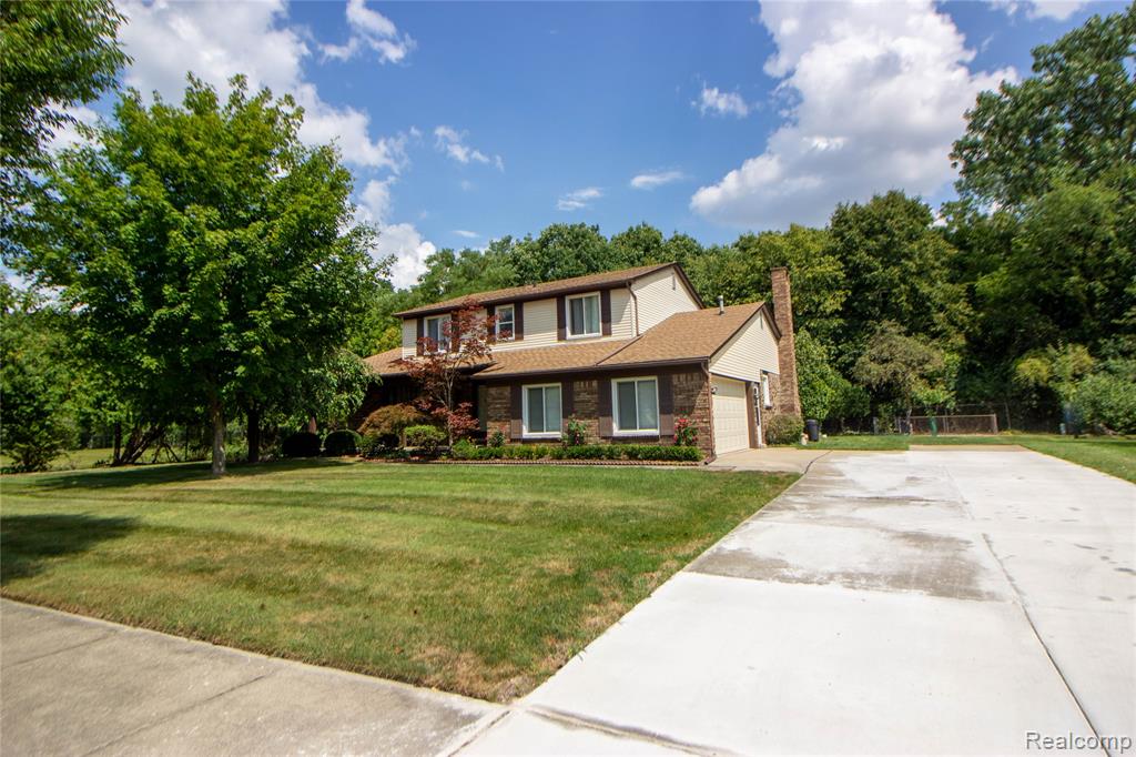 5502 Whitehaven Drive, Troy, MI 48085 — Photo 2