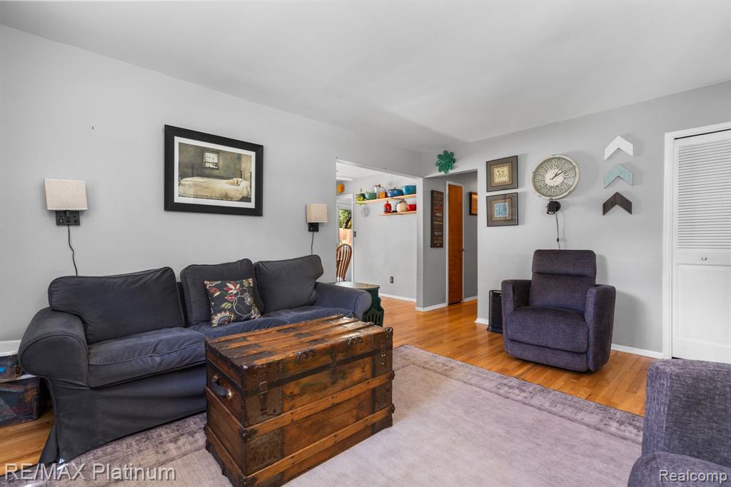 6 Salem Court, Ann Arbor, MI 48104 — Photo 8
