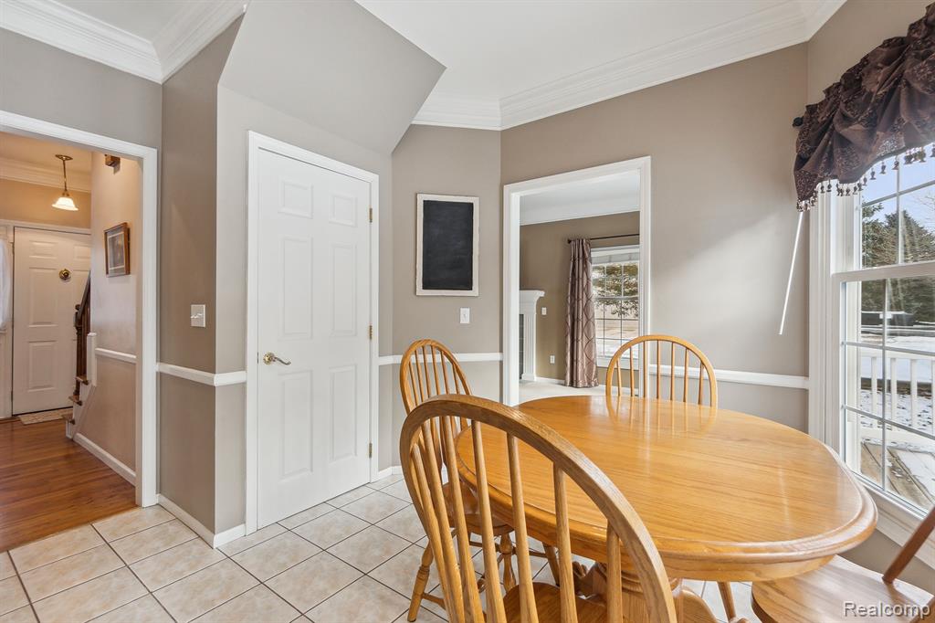 2086 CUMBERLAND Drive, Brighton, MI 48114 — Photo 12