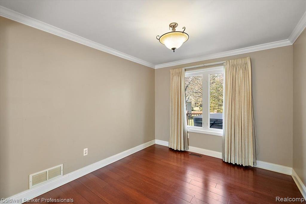 9485 BAYWOOD Drive, Plymouth, MI 48170 — Photo 17