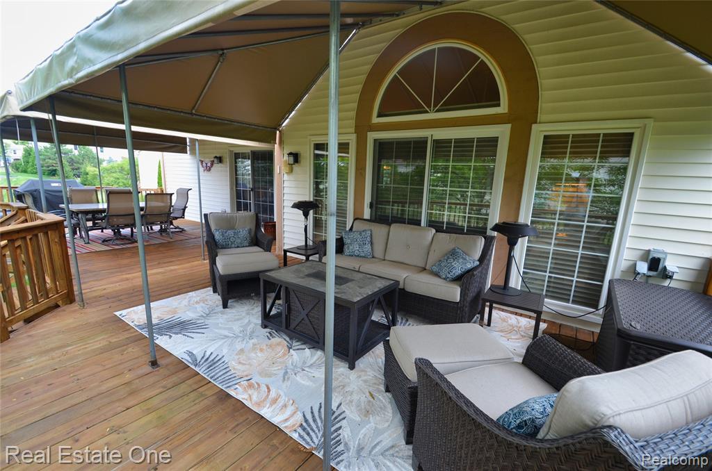 2092 Westview Court, Orion, MI — Photo 41