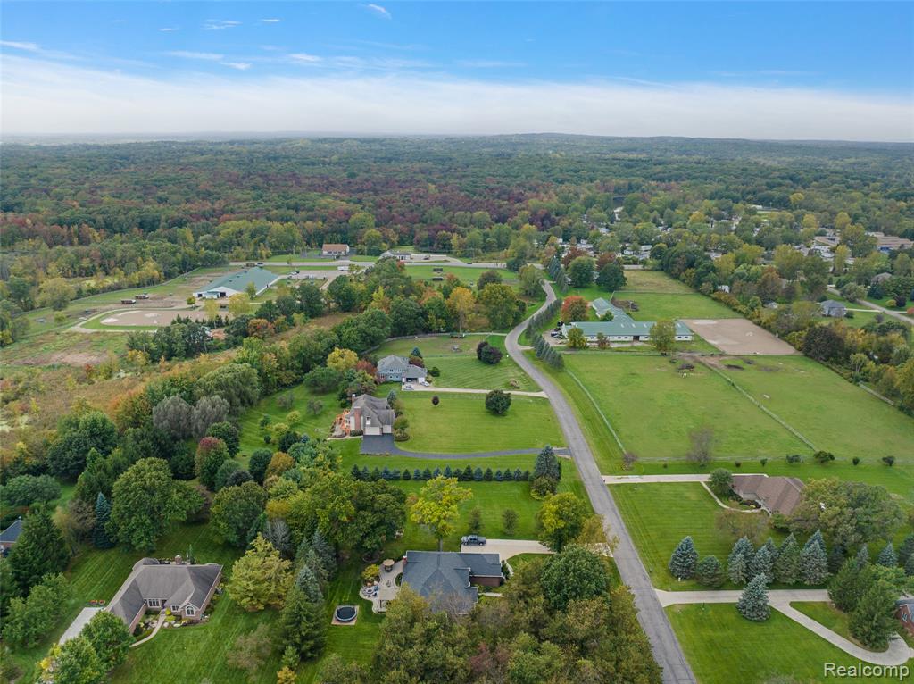 190 Sequoia Lane, Leonard, MI 48367 — Photo 61