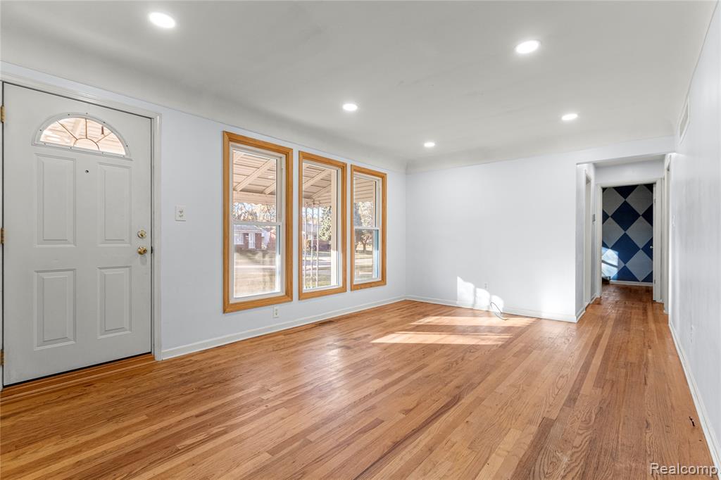 7912 Gary Avenue, Westland, MI — Photo 2