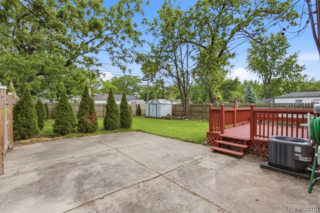 397 Longfellow Street, Inkster, MI 48141 — Photo 15