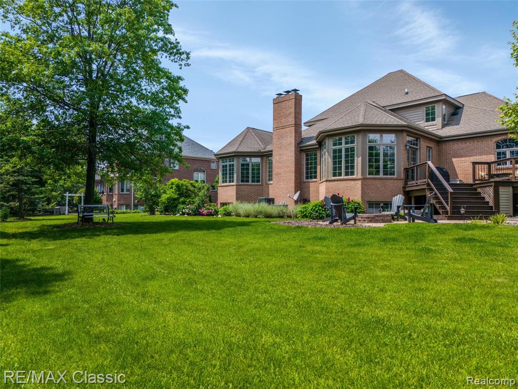 18438 Clairmont Circle E, Northville, MI 48168 — Photo 68