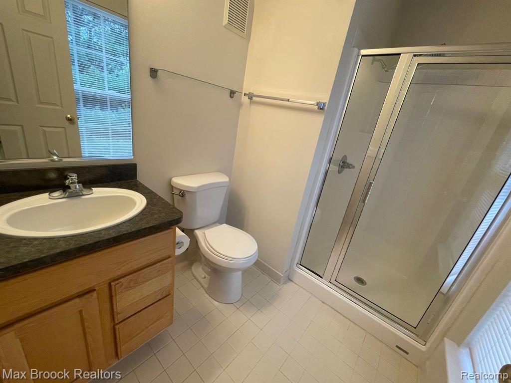 16211 ADDINGTON Drive, 192, Commerce Twp, MI 48390 — Photo 19