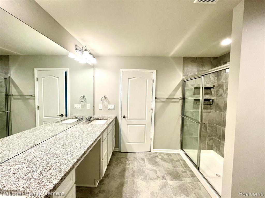 2835 Dillon Drive, Ann Arbor, MI 48105 — Photo 16