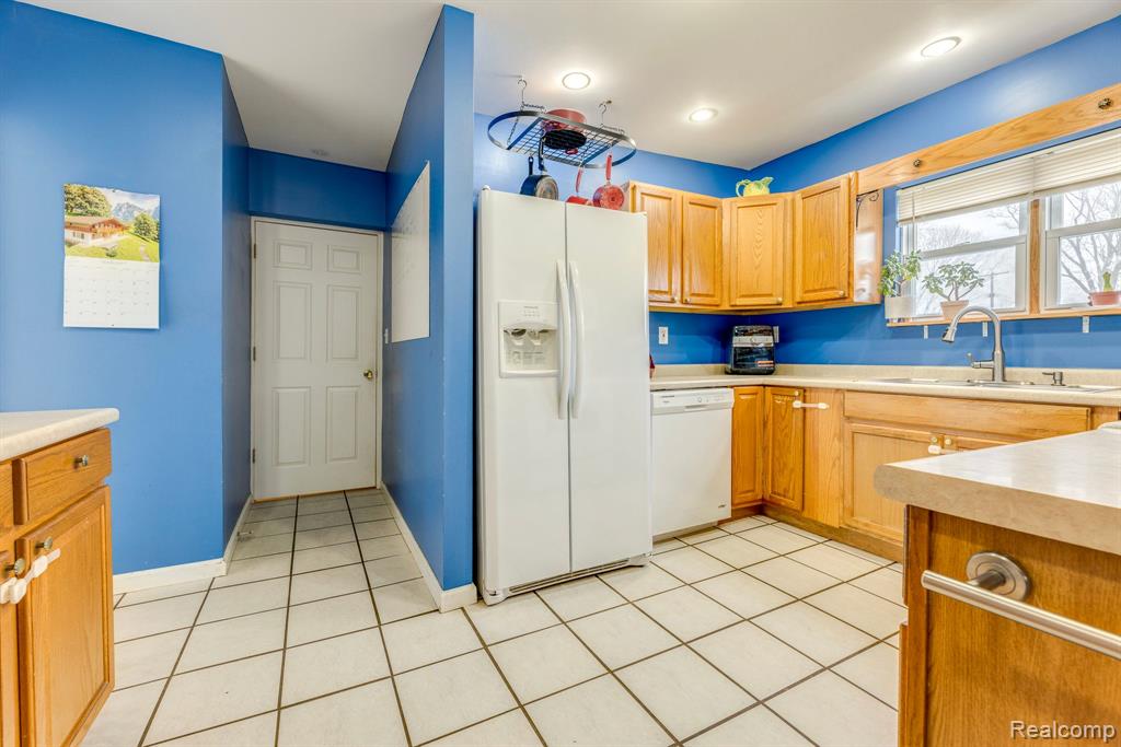 901 GARFIELD Street, Port Huron, MI 48060 — Photo 19