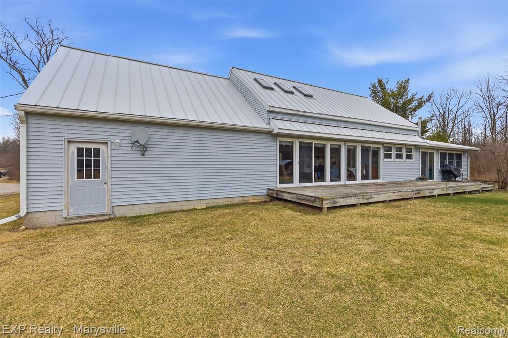 5265 Smiths Creek Road, Kimball, MI — Photo 39